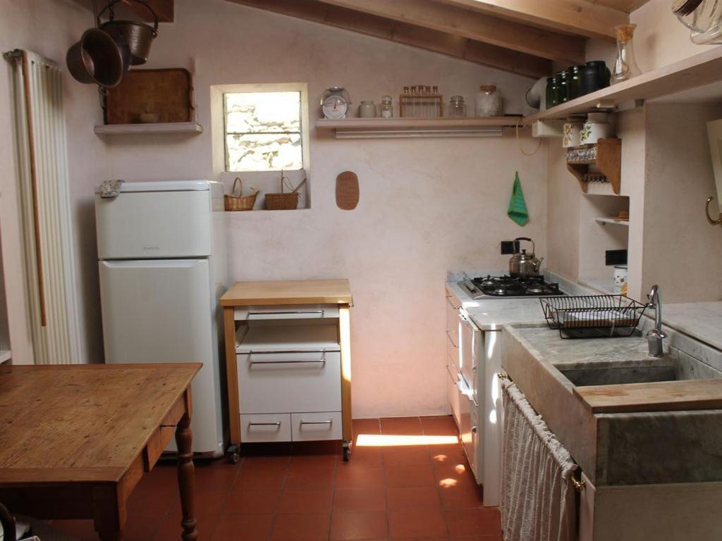 Cottage La Casa Del Pittore Reggimonti ภายนอก รูปภาพ