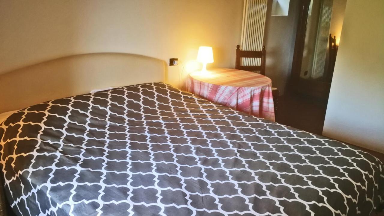 Cottage La Casa Del Pittore Reggimonti ภายนอก รูปภาพ
