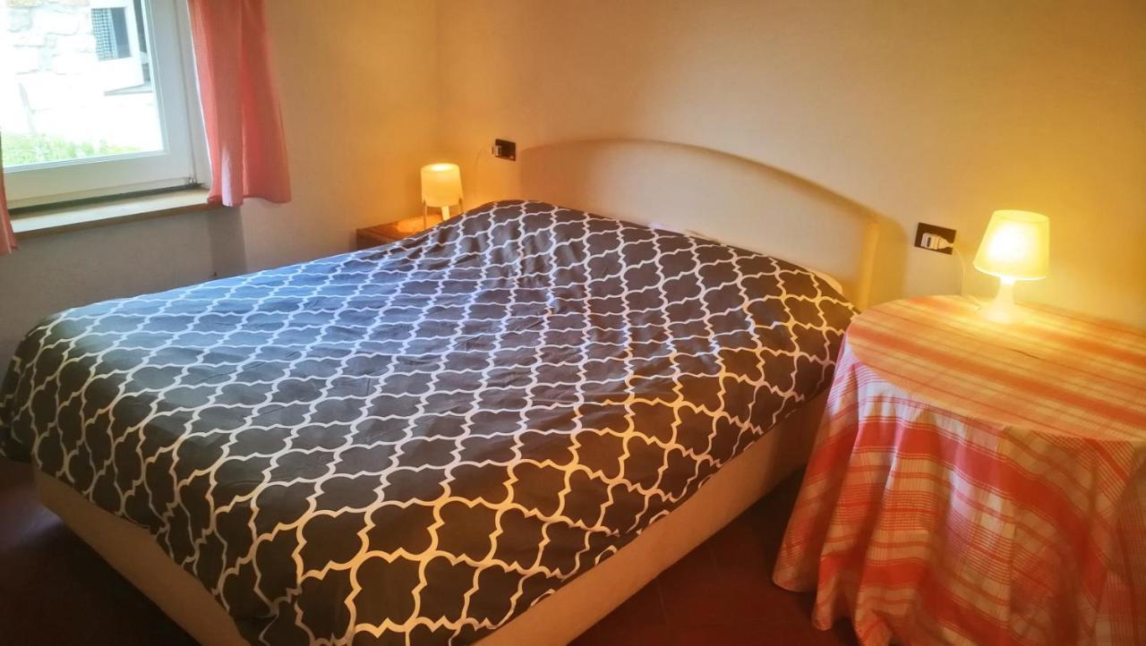 Cottage La Casa Del Pittore Reggimonti ภายนอก รูปภาพ