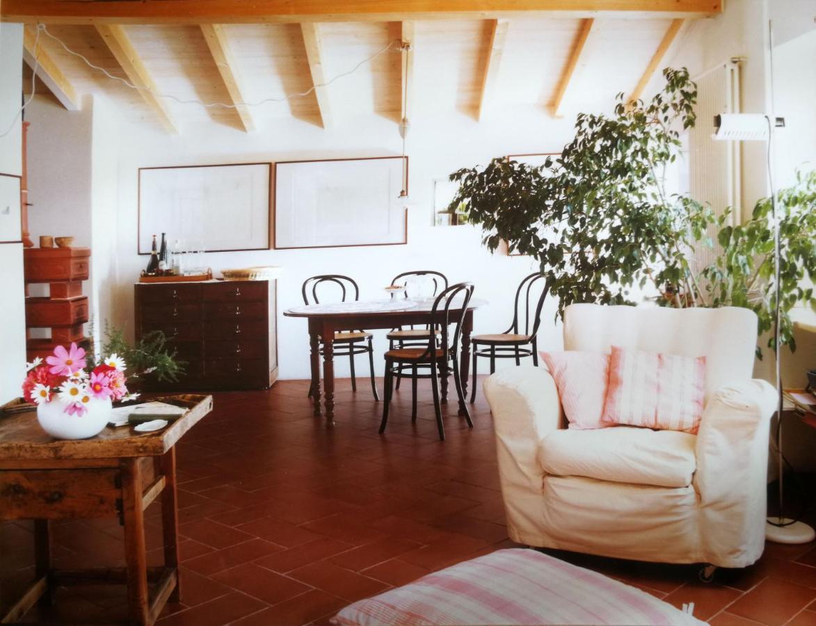 Cottage La Casa Del Pittore Reggimonti ภายนอก รูปภาพ