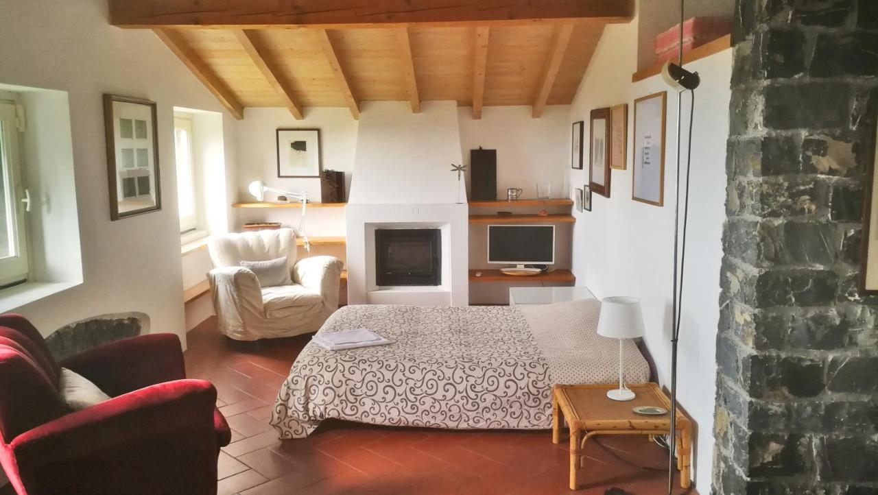 Cottage La Casa Del Pittore Reggimonti ภายนอก รูปภาพ